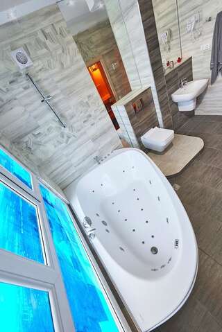 Апартаменты Sauna, Big Jacuzzi , Khreshchatyk apartments Киев Апартаменты с 1 спальней-39